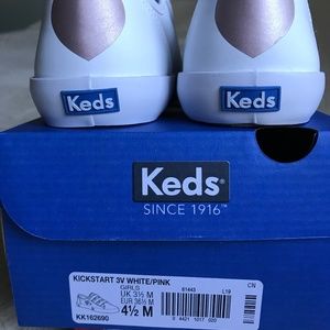 New Girls Keds  size 4.5